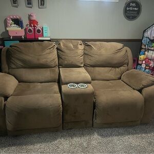 Brown Reclining Sofa with Cup Holders electric
